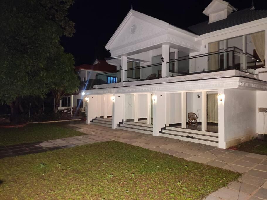 Riveria Portico Villa North Paravur Eksteriør bilde