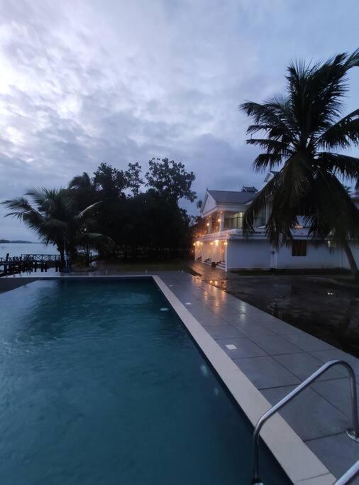 Riveria Portico Villa North Paravur Eksteriør bilde