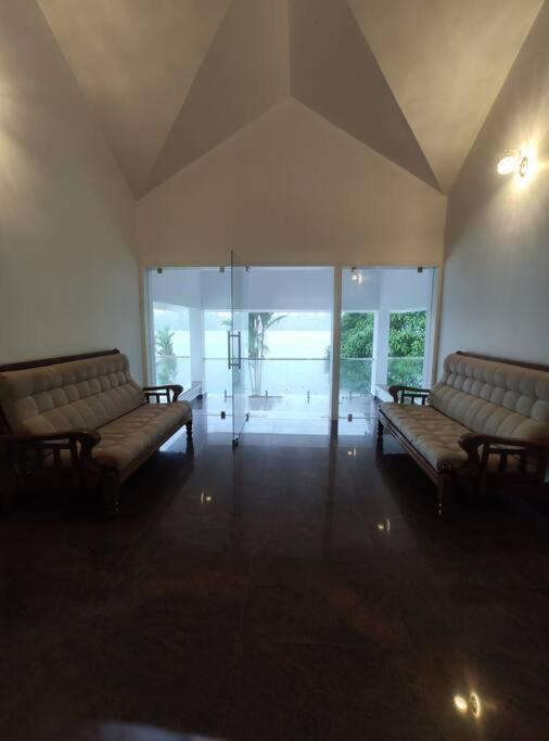 Riveria Portico Villa North Paravur Eksteriør bilde