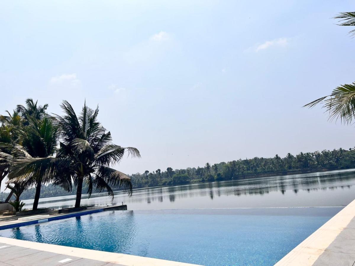 Riveria Portico Villa North Paravur Eksteriør bilde